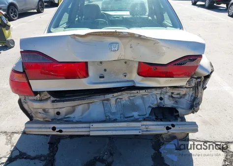 2000 Honda Accord 3.0 Ex из США, поврежденный, VIN 1HGCG1657YA006693